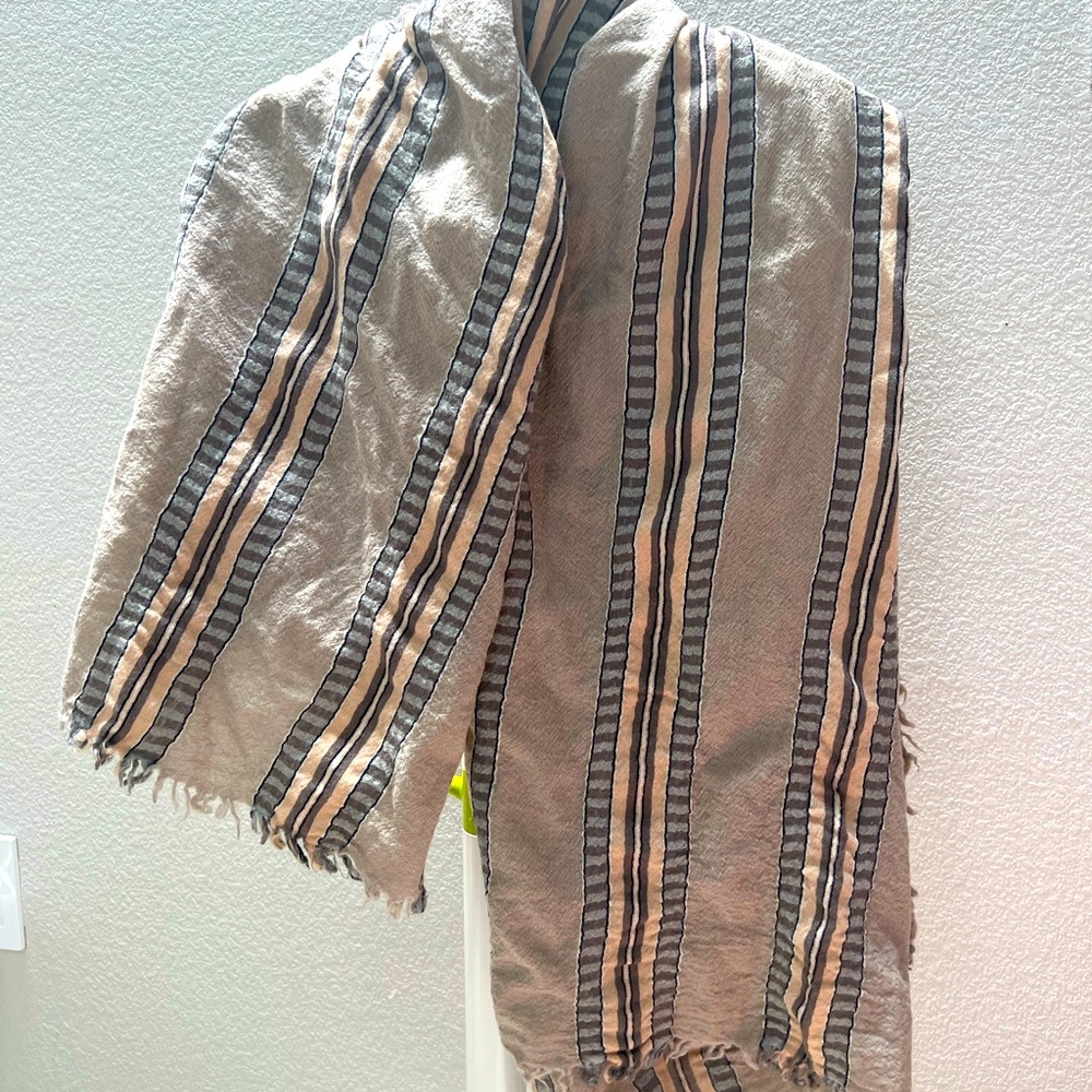 Aritzia Scarf